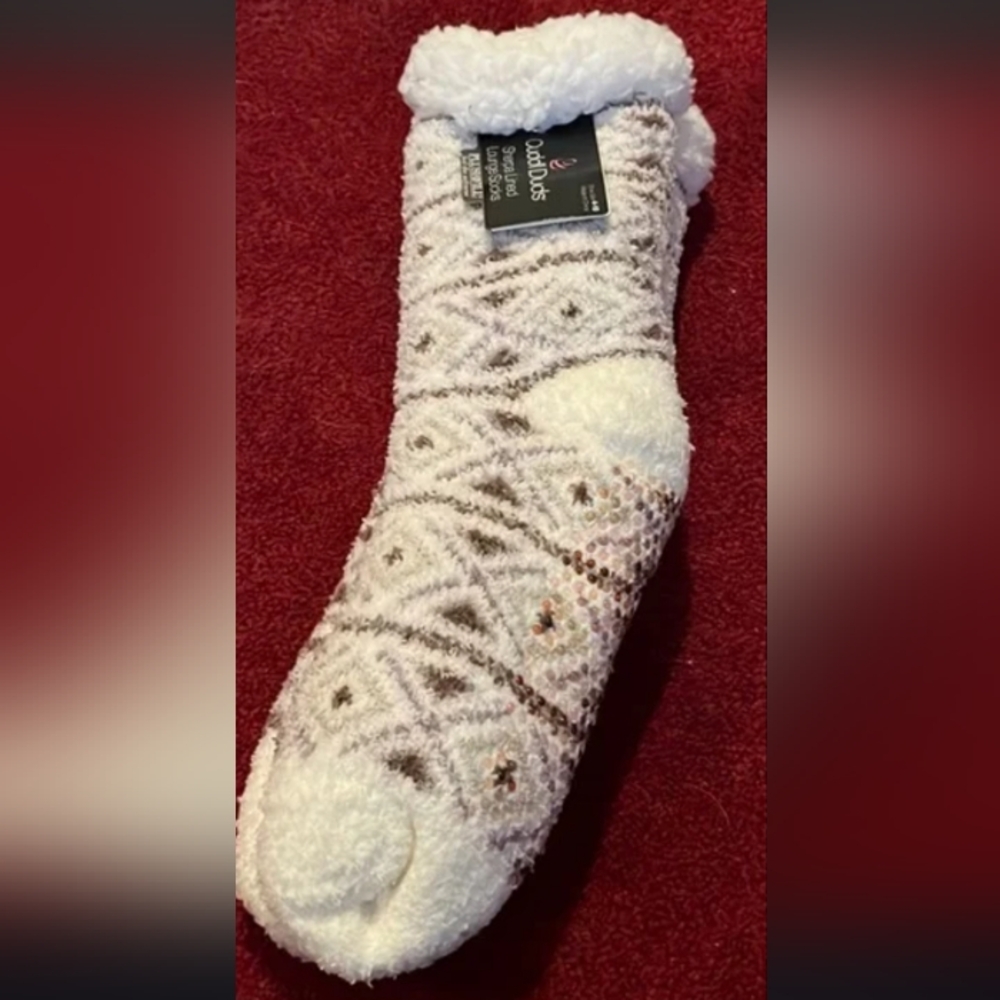 Brand New Cuddl Duds Cream and Brown Cozy Socks